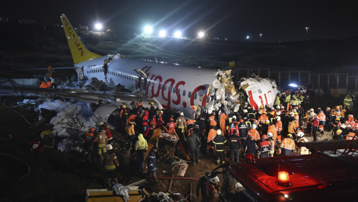 Halálos áldozata is van az isztambuli repülőszerencsétlenségnek