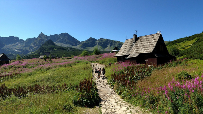 Megrohamozhatják a belföldi turisták a szlovák hegyeket