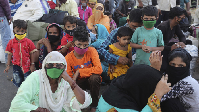 Koronavírus - negatív rekord Indiában, Pakisztánban is gyorsan terjed a fertőzés
