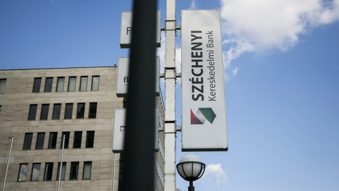Lecsapott a hatóság a Széchenyi Bank egykori vezetőire