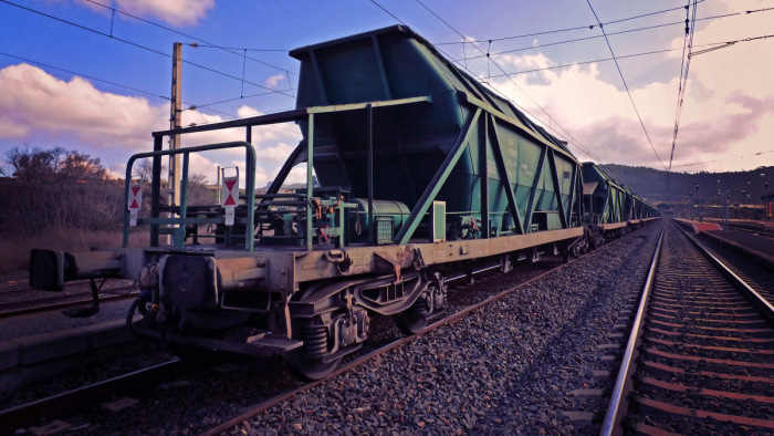 Szén-dioxid szivárgott egy álló vasúti tartálykocsiból