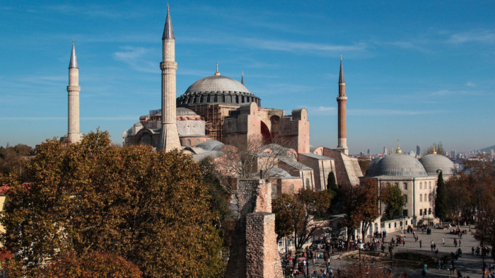 Ferenc pápa is megszólalt a Hagia Sophia mecsetté alakításáról