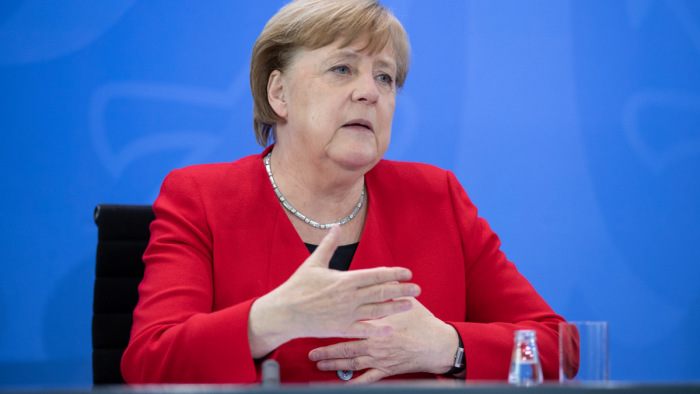Angela Merkel: a fizikai kapcsolatok korlátozására legalább a tél végéig szükség lesz