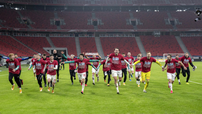 A szerbek elleni meccs előtt kidőlt a kezdőcsapat több mint fele