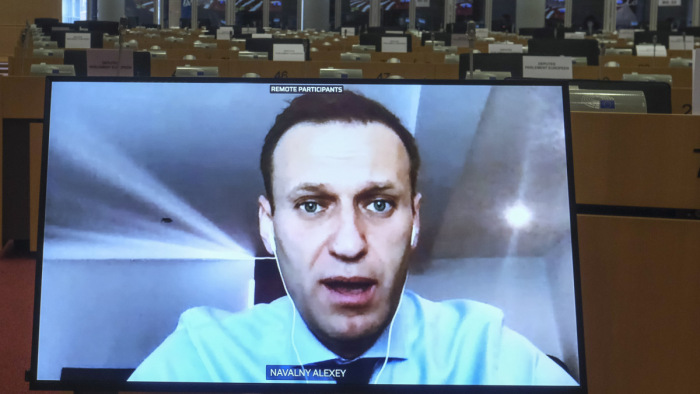 Tömegtüntetésre készülnek Navalnij hívei, a belügy erős választ küldött