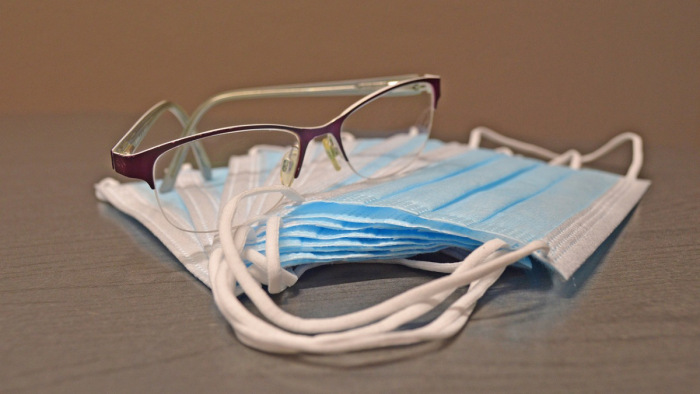 Örök para: ez az egyszerű magyar fejlesztés segítheti a szemüvegeseket az örök pára ellen