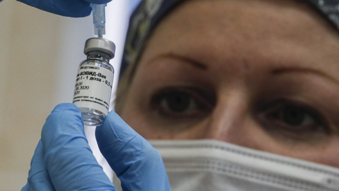 Koronavírus - Az orosz vakcina betört Európába