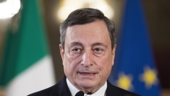 Közeledik az olasz kormányfő utolsó vacsorája