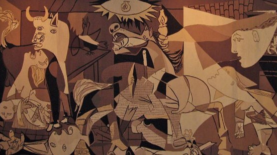 Már nem az ENSZ BT tagjait figyelmeztetik a háború borzalmaira a Guernica alakjai