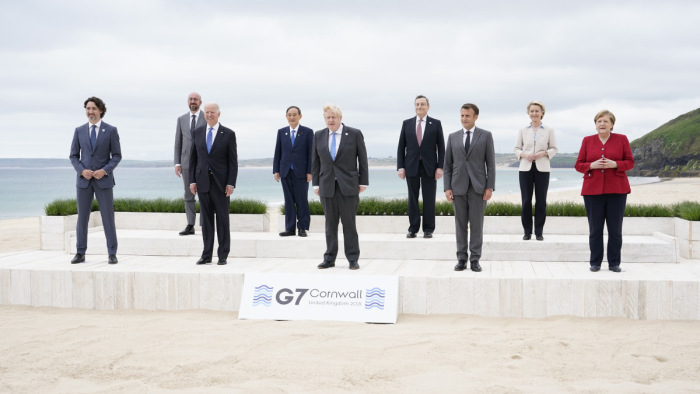 Több mint egymilliárd vakcinát ajánl fel a G7-csoport