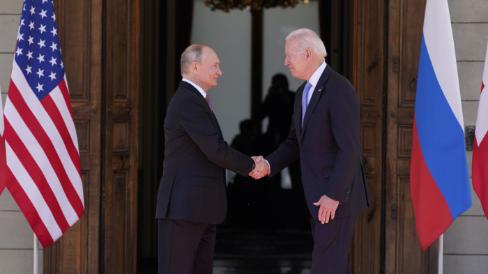 Biden amerikai és Putyin orosz elnök csütörtökön telefonon egyeztet egymással
