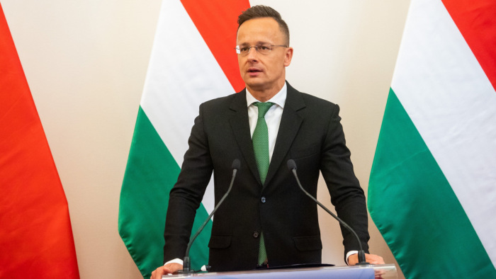 Szijjártó Péter: Kijevnek tiszteletben kell tartania a magyar kisebbség jogait