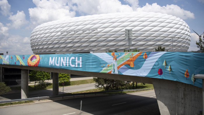 Füstbe megy a szivárványszínű müncheni stadion terve – sajtóhír