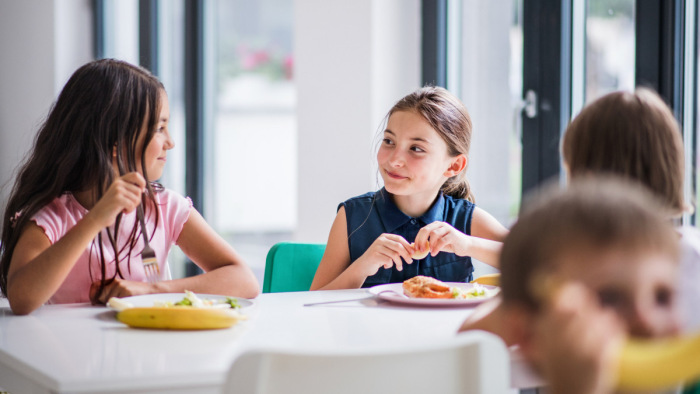 Egyszerűsödik a tanulók diétás étkeztetése az iskolákban