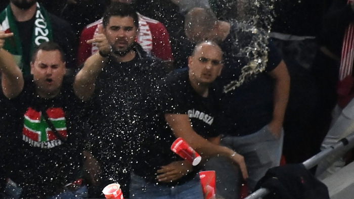 Készenléti rendőrök vonultak ki egy magyar profi focimeccsre