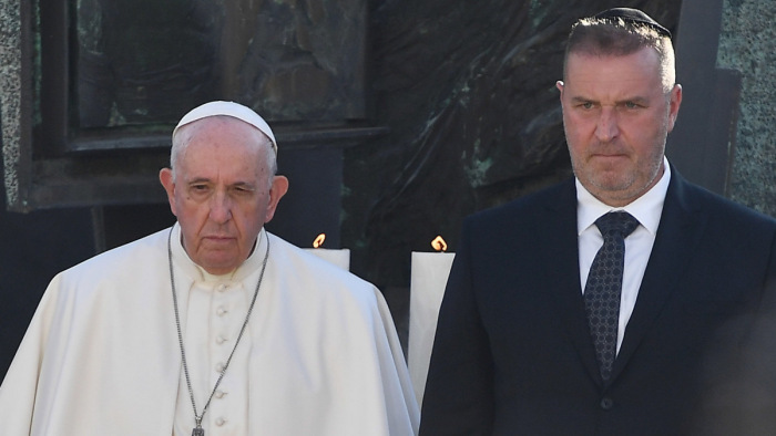 Ellentmondást nem tűrően beszélt a nők elleni erőszakról Ferenc pápa