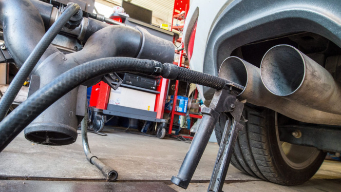 2035-től nem adható el új benzines és dízeles autó az EU-ban