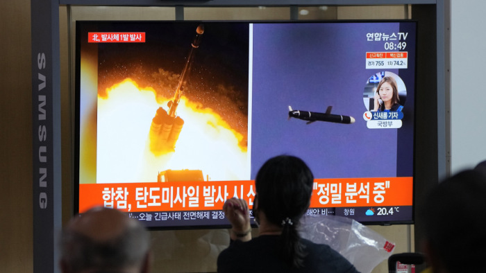 Észak-Korea ismét ballisztikus rakétát indított