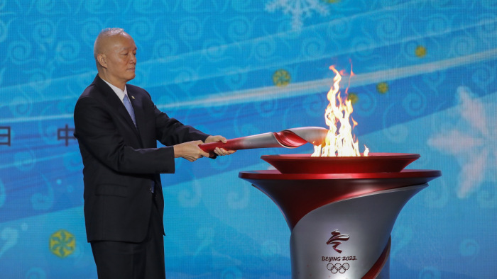 Már Pekingben az olimpiai láng