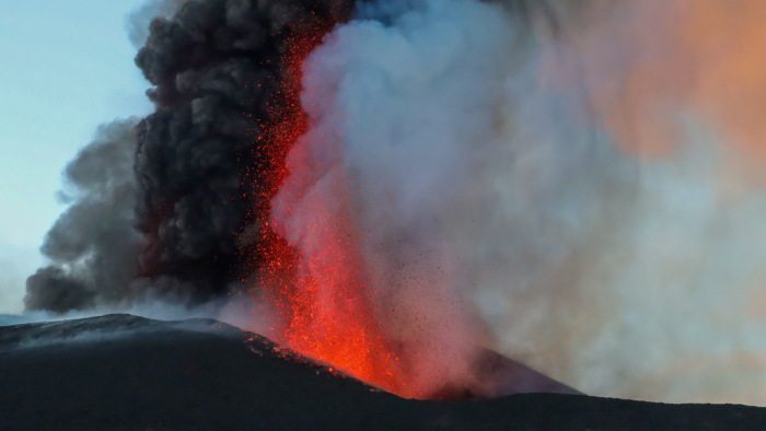 Mikor lehet vége a több mint 50 napja tartó nagy vulkánkitörésnek?