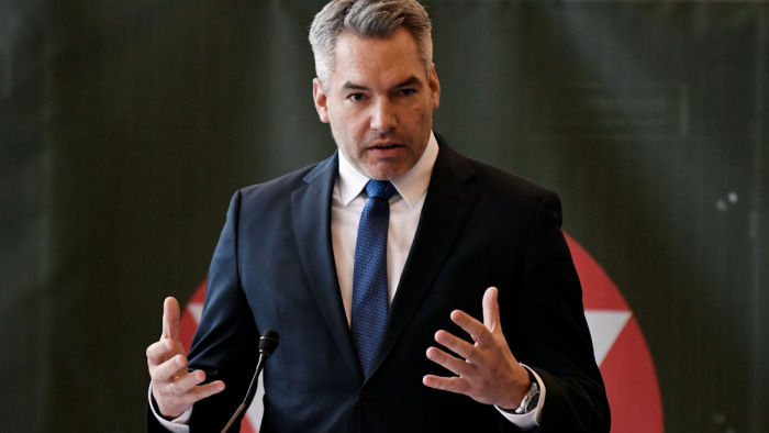 Az osztrák kancellár adós a drágulás ellensúlyozására vonatkozó intézkedésekkel