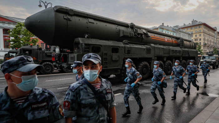Szakértő: Moszkvát nem feltétlenül zavarja az újabb hidegháborús helyzet