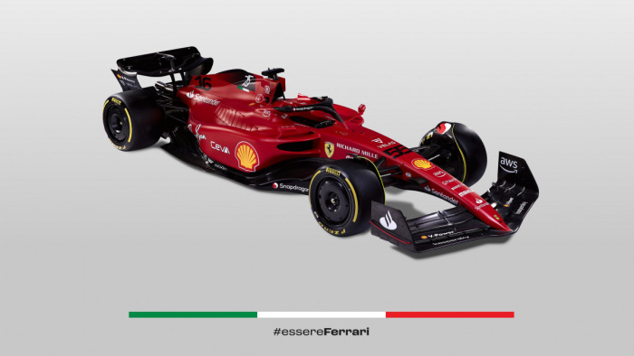 Eltér a szokásostól az idei Ferrari - nézze meg