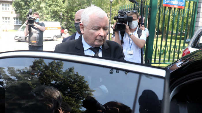 Lemondott a lengyel kormányfőhelyettesi posztról Jaroslaw Kaczynski