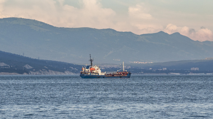 Lefoglaltak egy orosz olajszállító hajót a görög hatóságok
