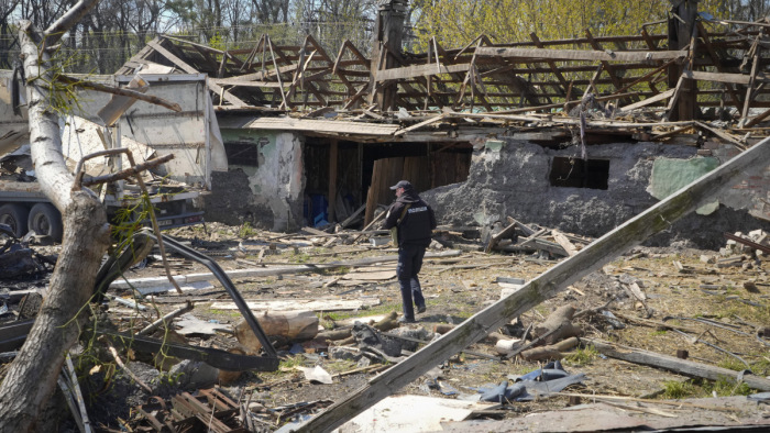 Ukrán közlés: újabb tömegsírt találtak Kijev megyében mintegy 900 holttesttel