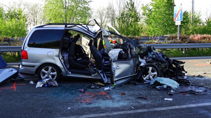 Szívszorító képek az M5-ösön történt halálos balesetről