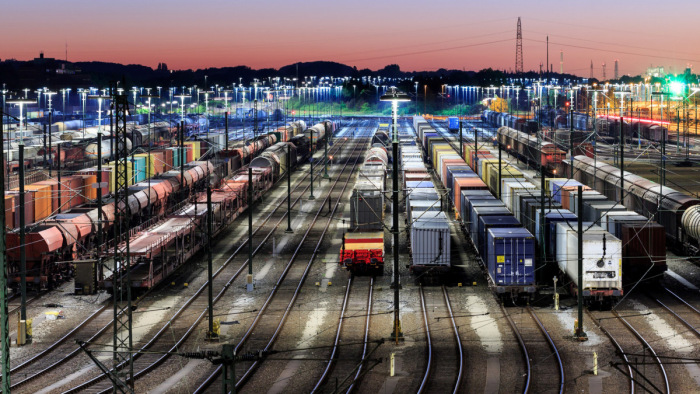 A hazai vasúti árufuvarozás teljes összeomlásától tart a VSZ