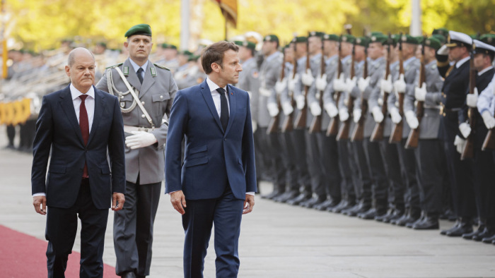 A német kancellár Emmanuel Macron Európa-javaslatairól: érdekes…