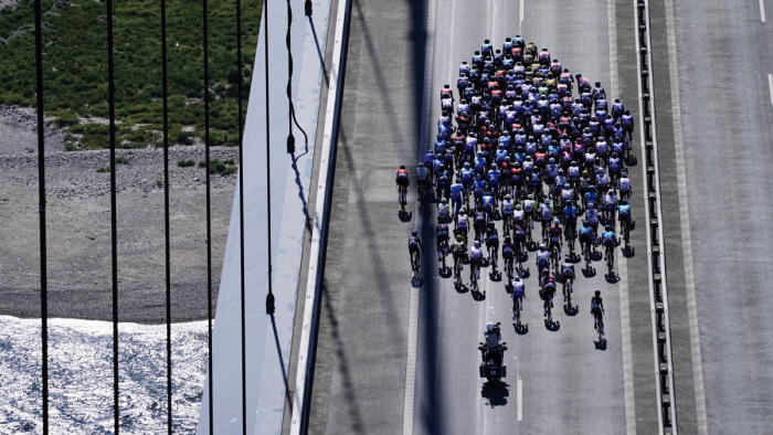 Tour de France: bukott az összetett első – videók