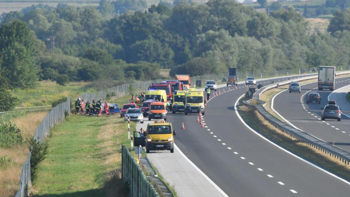 Többen meghaltak egy buszbalesetben Horvátország északi részén