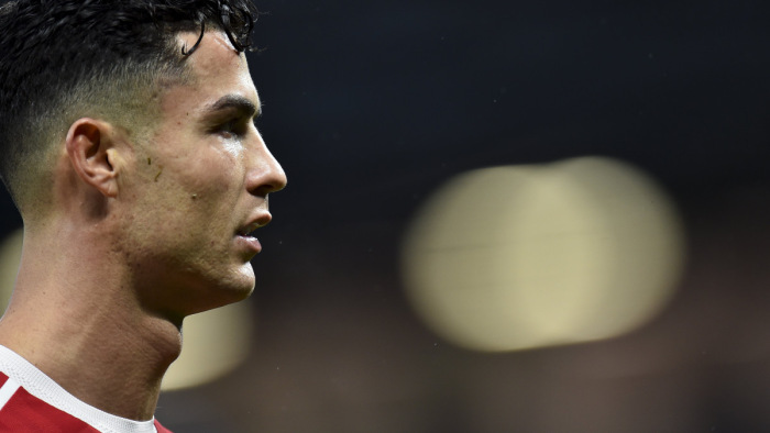 Cristiano Ronaldo ismét manchesteri társaival edzett