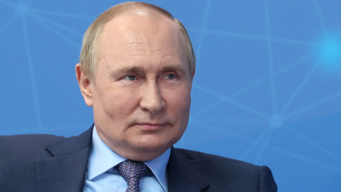 Vlagyimir Putyin a kínai elnökkel tárgyal az SCO-csúcson