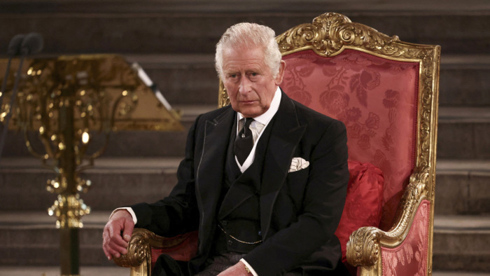 A brit fiataloknak elege van a királyi családból