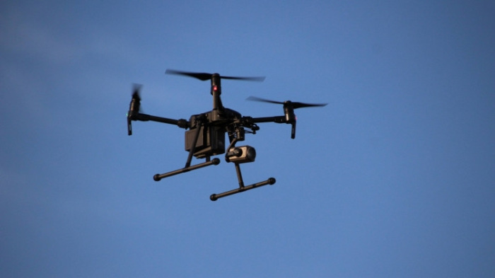 Drónnal vadásztak a rendőrök a győri autósokra