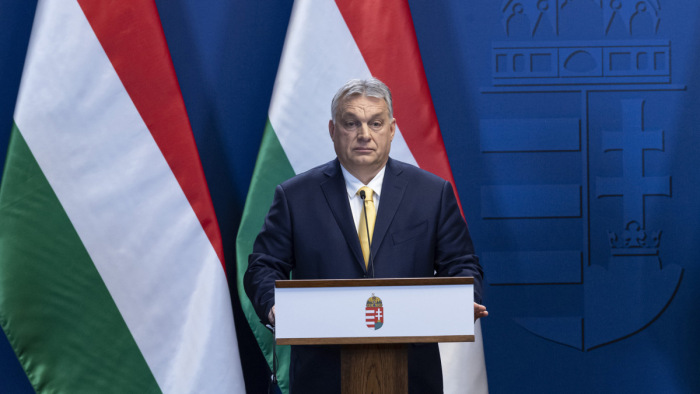 Orbán Viktor megnyugtatta a nyugdíjasokat