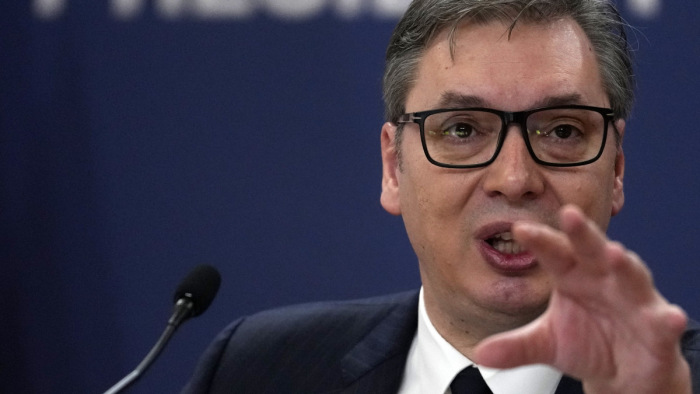 Bejelentette a szerb elnök: előre hozott választásokat ír ki