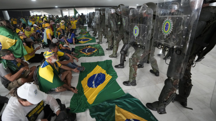 Már népirtással is vádolják a volt brazil elnököt