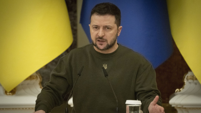 Zelenszkijék odacsapnak egy sor orosz és ukrán állampolgárnak