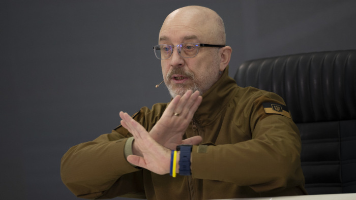 Zelenszkij bejelentette: meneszti a védelmi minisztert - itt az utódjelölt