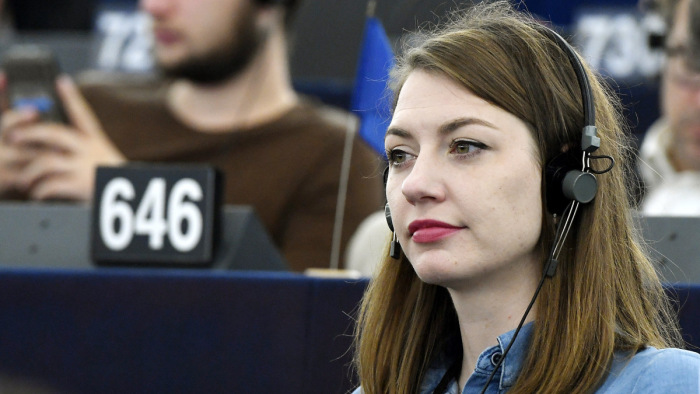 Felfüggesztette Donáth Anna mentelmi jogát az Európai Parlament