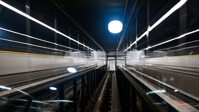 Merőben új hír a 3-as metró használóinak