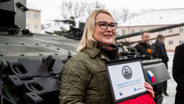 A cseh védelmi minisztert nem aggasztja az orosz atomfenyegetés