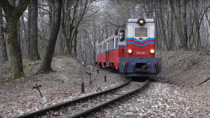 Különlegességekkel készül a 75 éves Széchenyi-hegyi gyermekvasút - videó