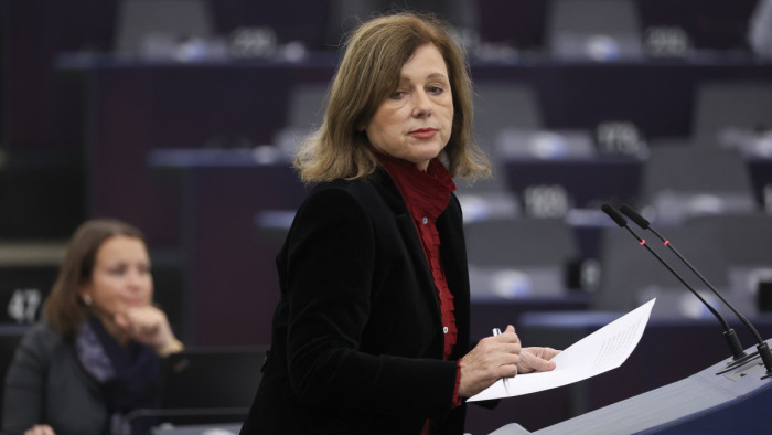 Vera Jourová: az Európai Bizottság kész támogatni Lengyelországot a jogállamiság helyreállításában