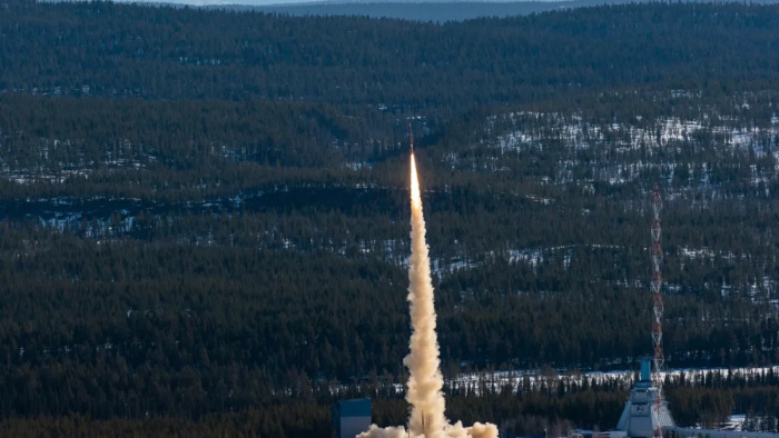 Rosszul sült el a svéd rakéta: Norvégia területén csapódott be